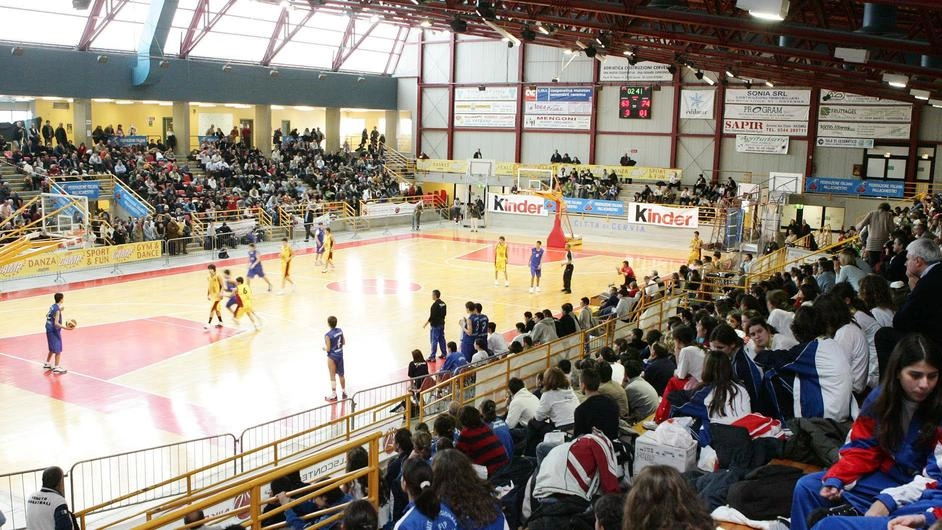 Con la Pasqua, tornei sportivi di volley e basket portano migliaia di giovani in riviera grazie a Basket Cervia Cesenatico ed Eurocamp. Partite, divertimento e amicizie in programma.