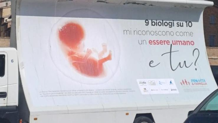 “Ingannevole lo spot anti aborto”. Parte da Fano la protesta delle donne