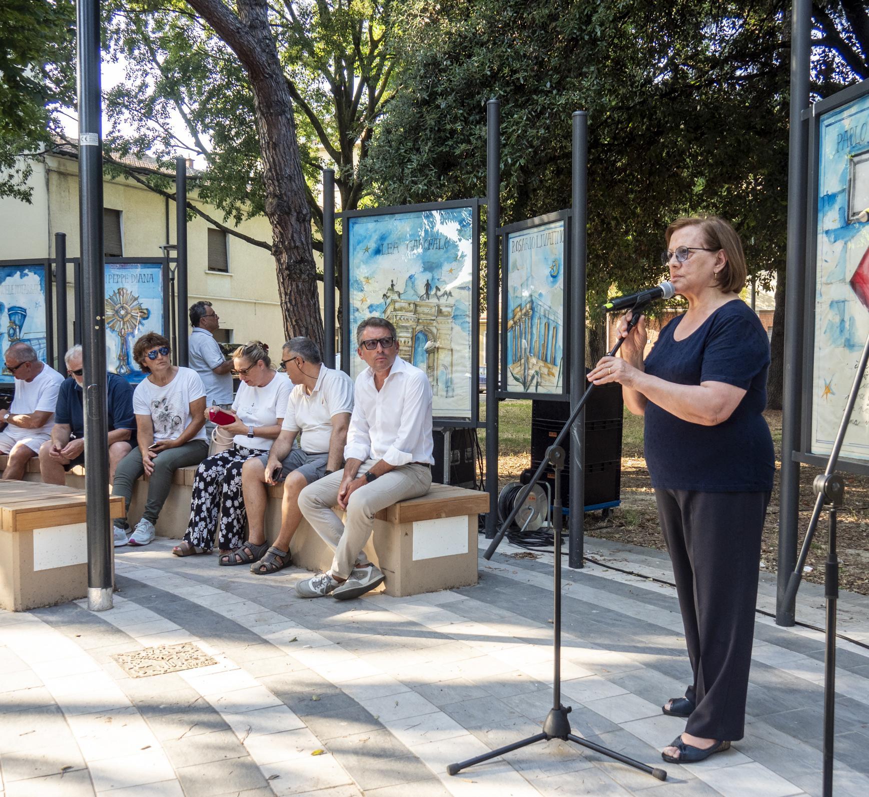 Piazza Dante, insicurezza e degrado: "Sono in arrivo gli street tutor" Piazza Dante, insicurezza e degrado: "Sono in arrivo gli street tutor"