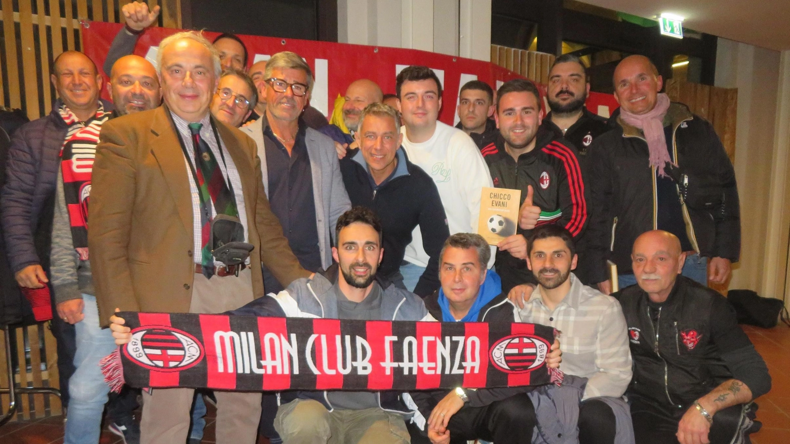 Alberico Evani, ex campione del Milan, ricorda la sua carriera e il gol decisivo nella coppa Intercontinentale a Tokyo. Incontro a Faenza sul ruolo dell'allenatore nel calcio.