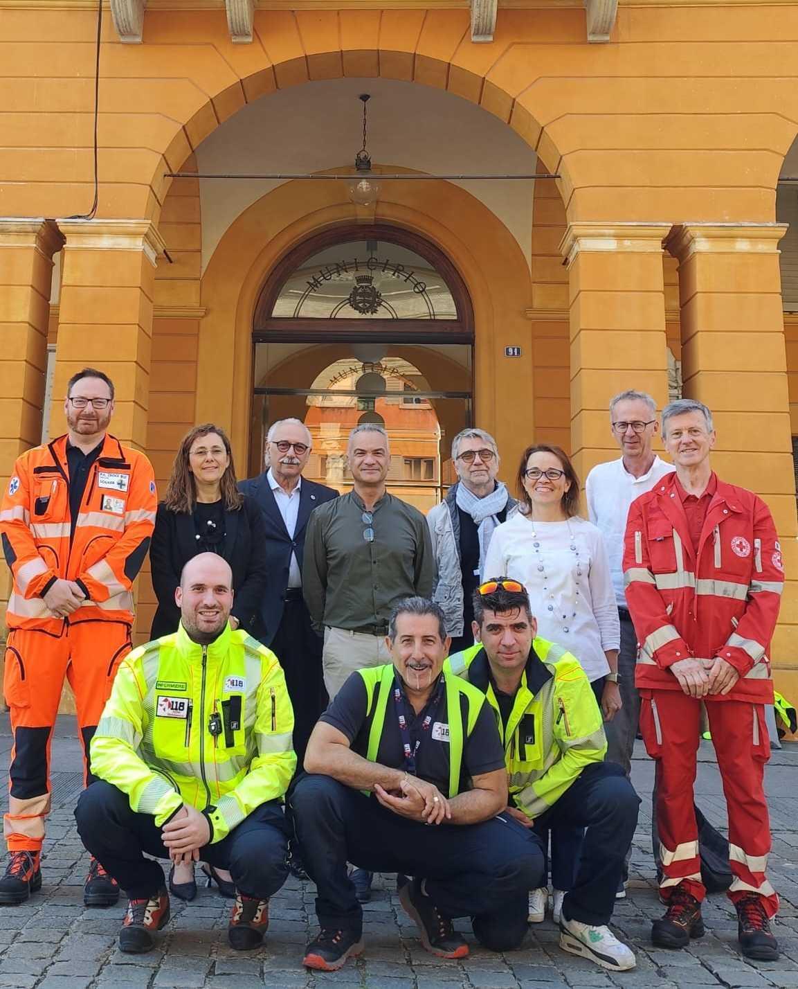 Manovre salvavita e defibrillatore. E’ il progetto Sicurezza in Circolo Manovre salvavita e defibrillatore. E’ il progetto Sicurezza in Circolo
