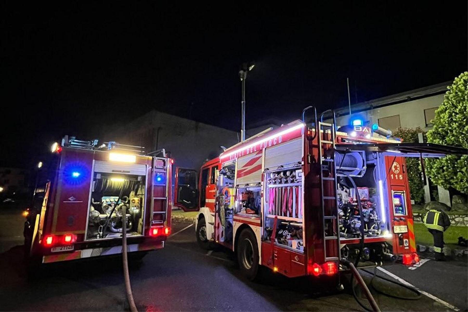 Incendio a Rivabella di Rimini, famiglia con due bambini piccoli in ospedale Incendio a Rivabella di Rimini, famiglia con due bambini piccoli in ospedale