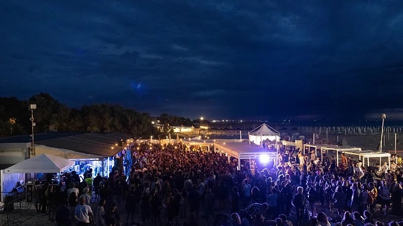 Il Beaches Brew Festival va in scena al bagno Hana-Bi di Marina di Ravenna (RA), dal 4 al 6 giugno 2024