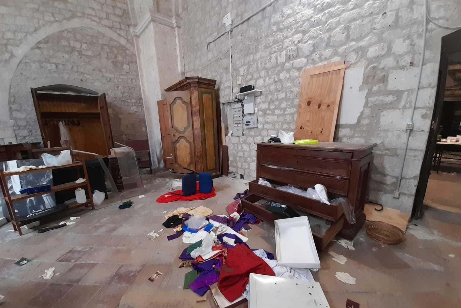 Presi dopo il raid nella chiesa. Tutti individuati, lezione di Palmieri Presi dopo il raid nella chiesa. Tutti individuati, lezione di Palmieri