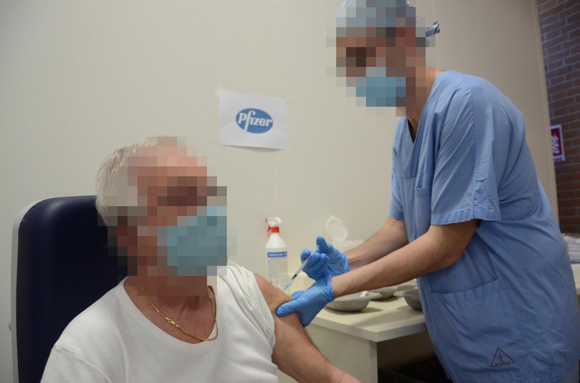 Finte vaccinazioni sotto compenso. Medico compiacente e 74 pazienti vanno verso il maxi processo Finte vaccinazioni sotto compenso. Medico compiacente e 74 pazienti vanno verso il maxi processo