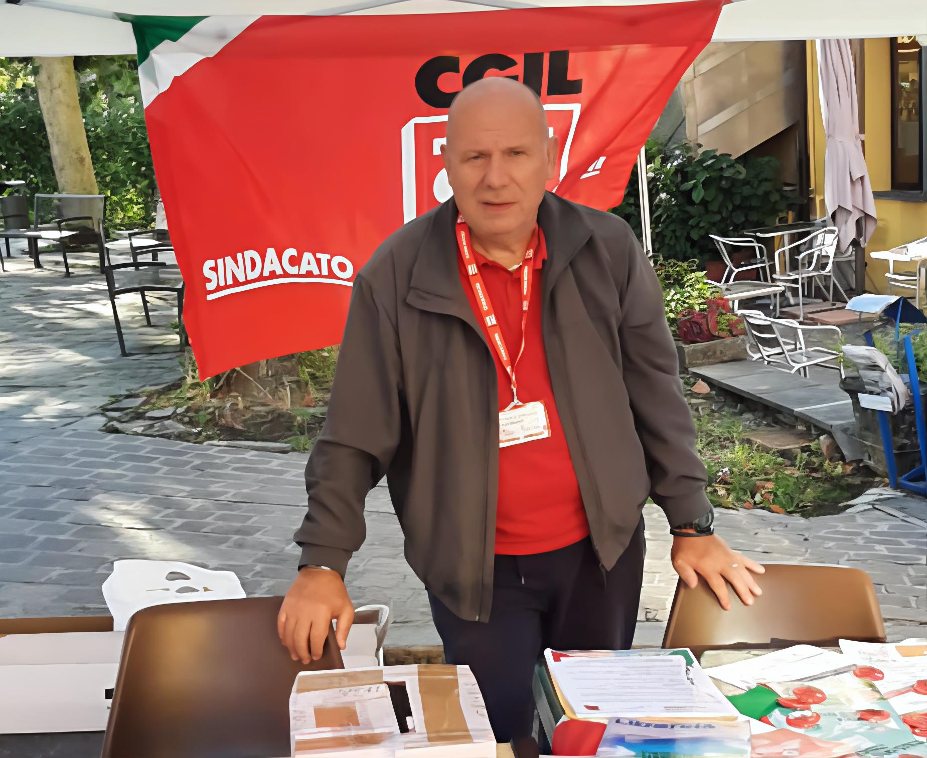 Schiaffi e sputi a un attivista Cgil. Stava promuovendo il referendum: "La mia ‘colpa’? Invitarlo a votare" Schiaffi e sputi a un attivista Cgil. Stava promuovendo il referendum: "La mia ‘colpa’? Invitarlo a votare"
