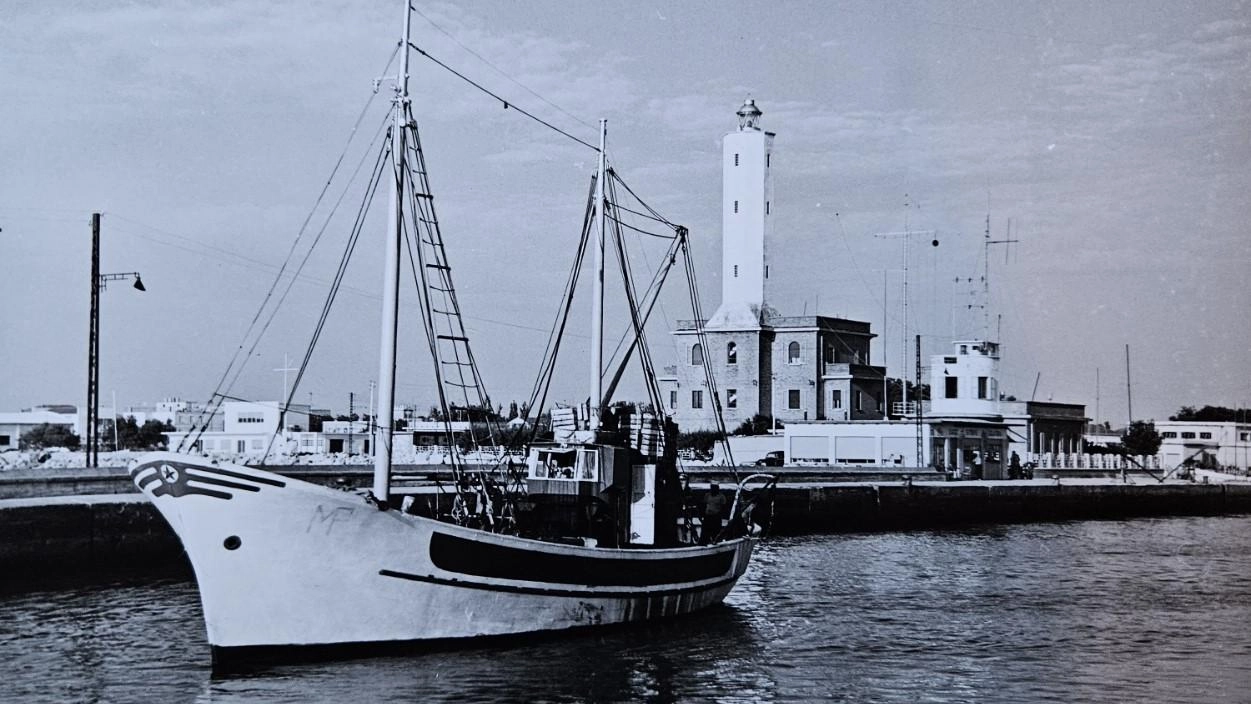 Il porto a Marina alla fine degli anni Sessanta
