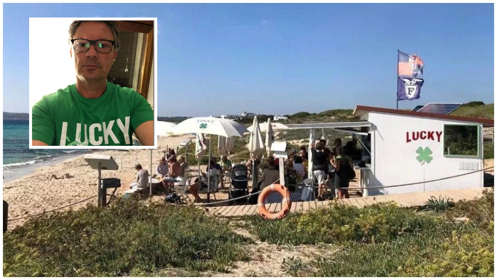 Il Lucky sulla spiaggia di Formentera, nel riquadro Davide Busi