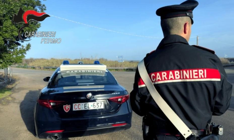rapina una donna mentre passeggia in centro incastrato dalle telecamere