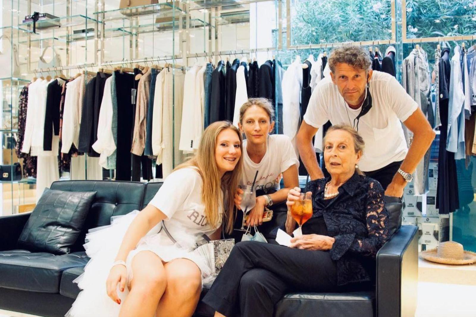 riccione nasce lettura salotto