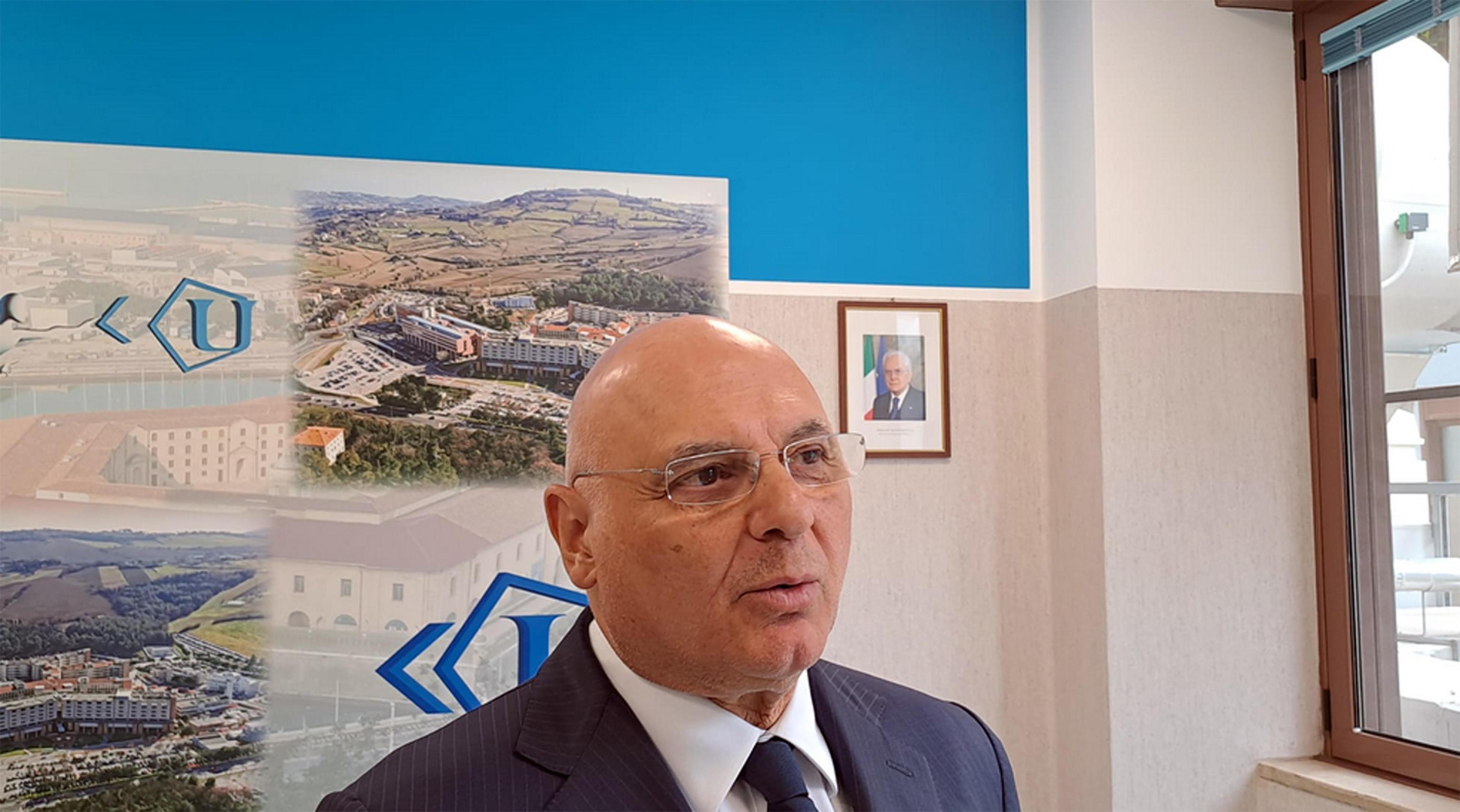 Proteste in ospedale ad Ancona: “Qui si muore di caldo, firmo e torno a casa” Proteste in ospedale ad Ancona: “Qui si muore di caldo, firmo e torno a casa”