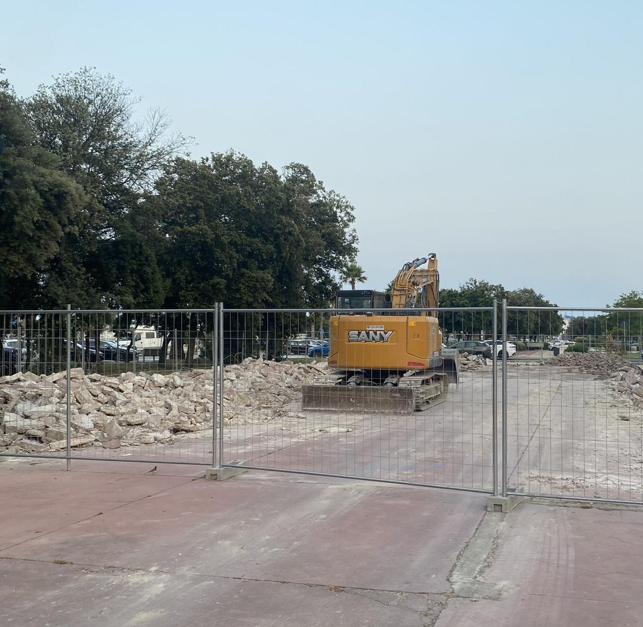 Ruspe al Varco al mare. Via ai lavori per la riqualificazione Ruspe al Varco al mare. Via ai lavori per la riqualificazione
