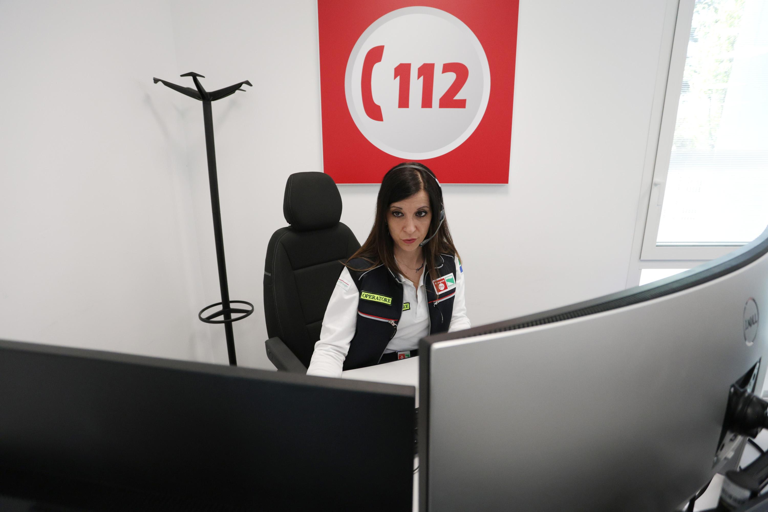 Bologna inaugurata da Ilrestodelcarlino.it Bologna inaugurata la centrale unica del 112 Risposte in meno di 5 secondi