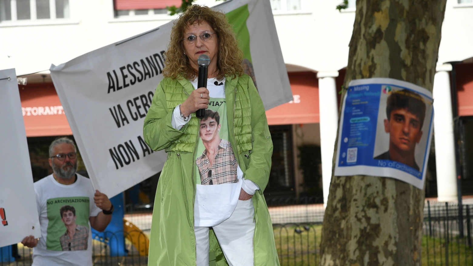 Roberta Carassai alla recente manifestazione contro l’archiviazione del caso