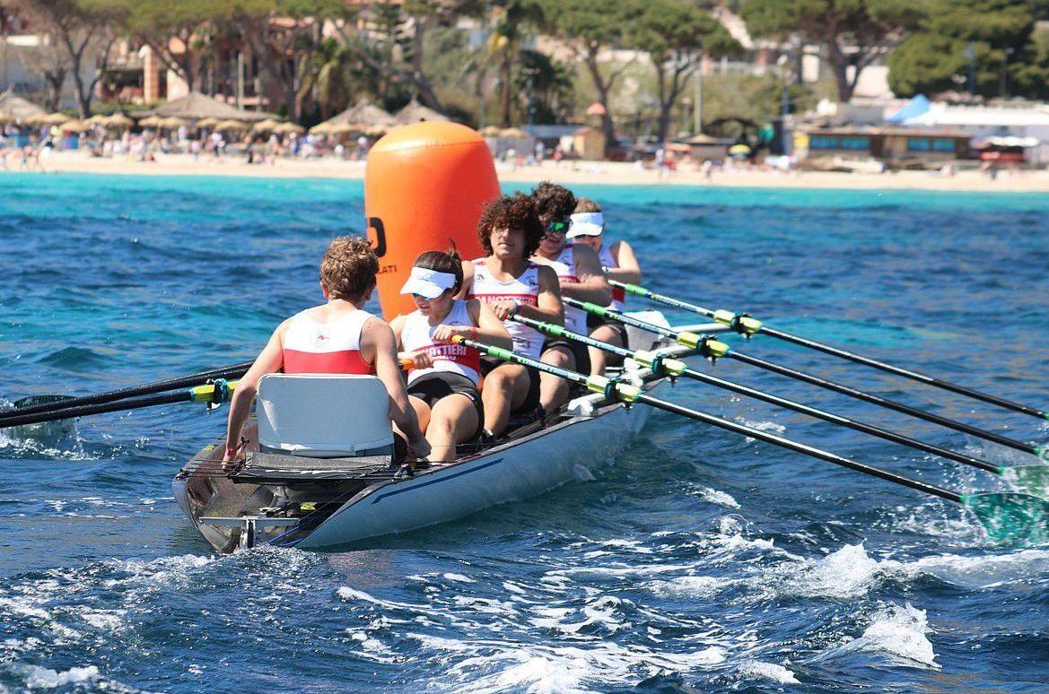 Successo per il beach sprint a Pesaro: studenti in gara sulla spiaggia Successo per il beach sprint a Pesaro: studenti in gara sulla spiaggia