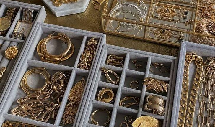 furti nelle gioiellerie due uomini nel mirino della procura anche un disabile in sedia a rotelle da Ilrestodelcarlino.it furti nelle gioiellerie due uomini nel mirino della procura anche un disabile in sedia a rotelle