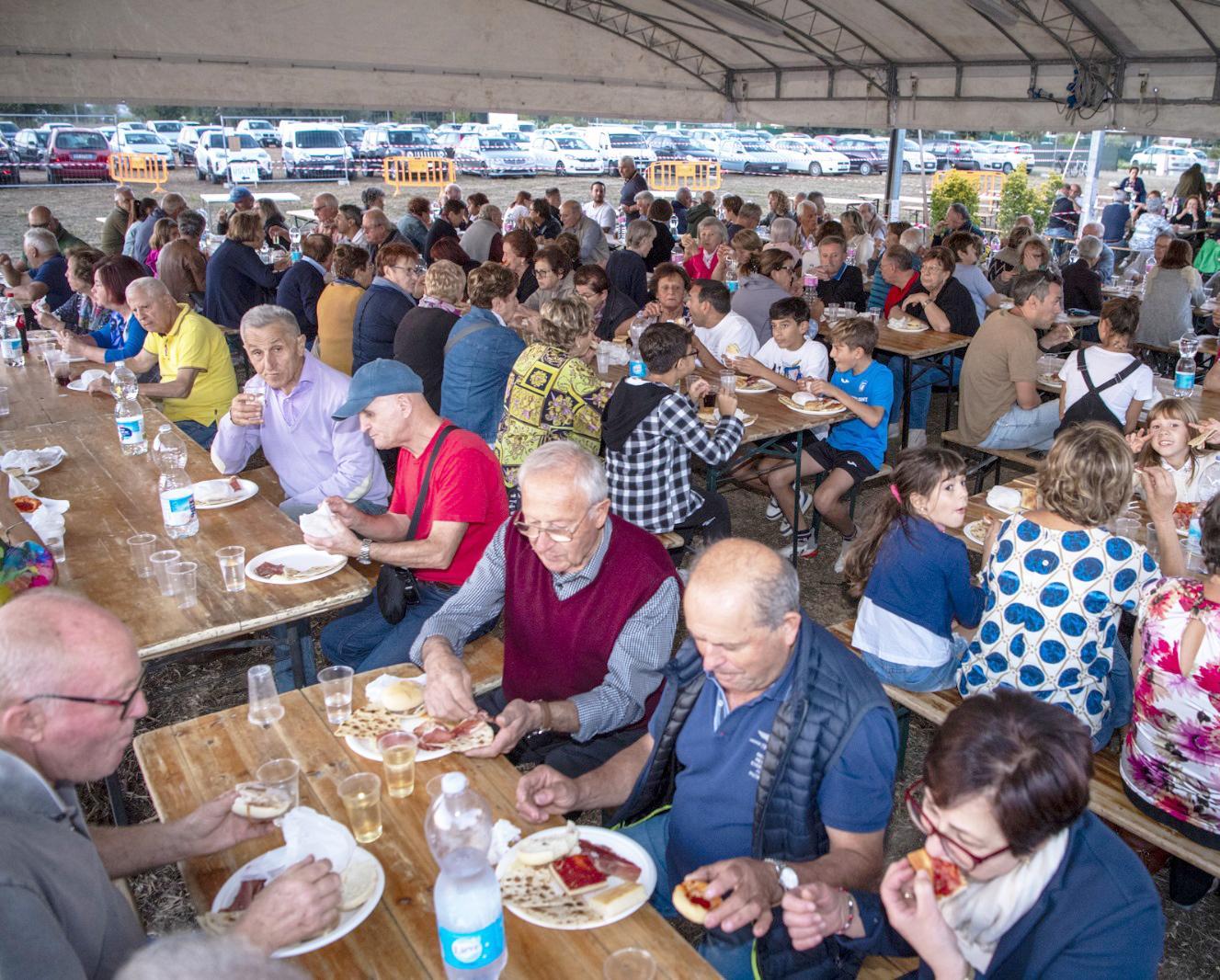 Sabato si ritrovano nonni e nipoti. A Villanova una festa senza età Sabato si ritrovano nonni e nipoti. A Villanova una festa senza età