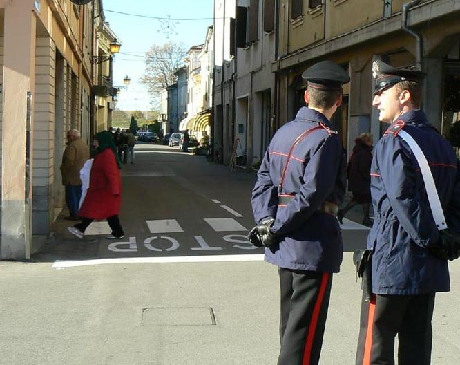 brescello aggredisce barista per rubare due birre