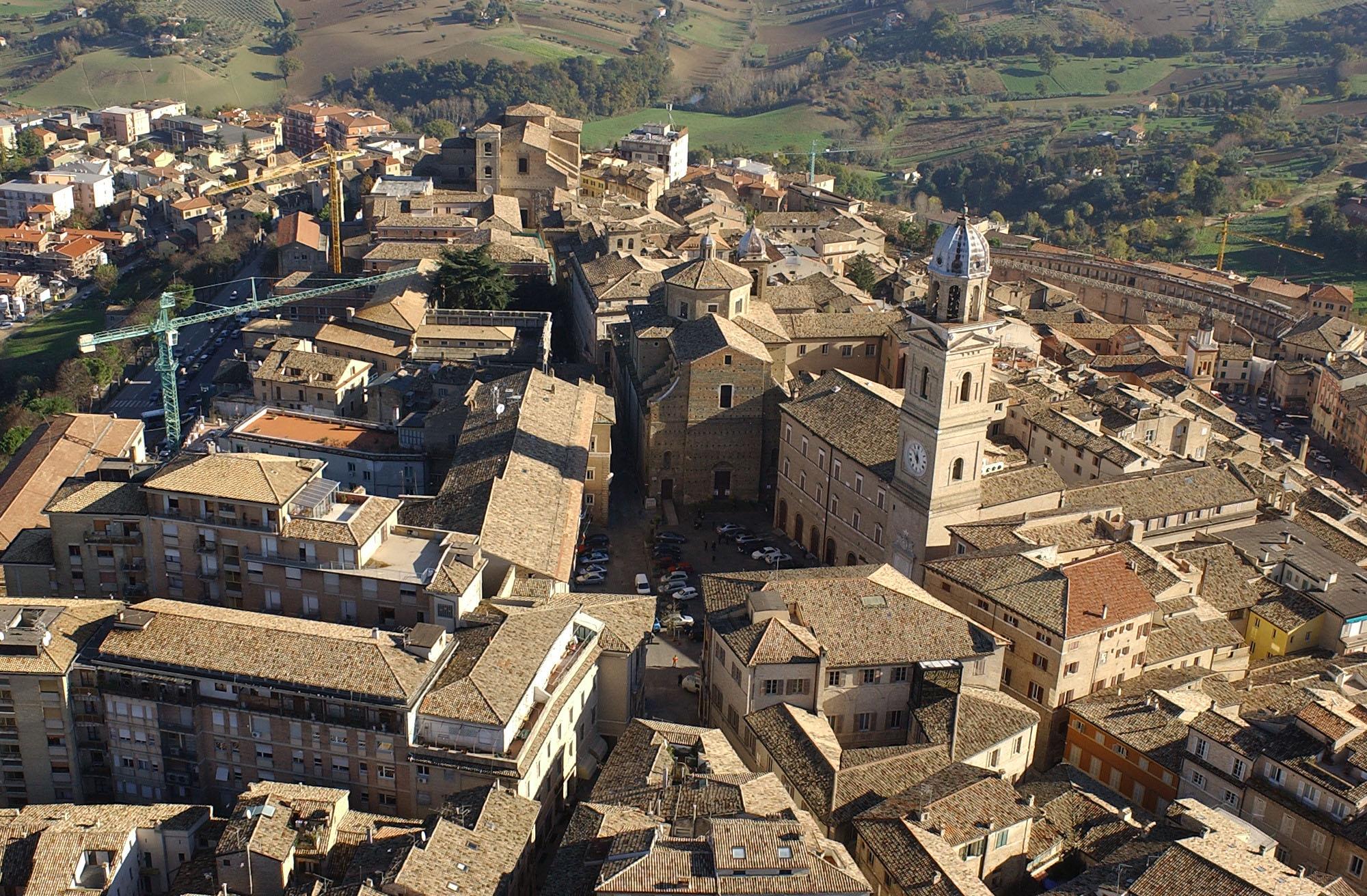 Il tour per i 140 anni del Carlino fa tappa oggi a Macerata: un territorio tante sfide Il tour per i 140 anni del Carlino fa tappa oggi a Macerata: un territorio tante sfide