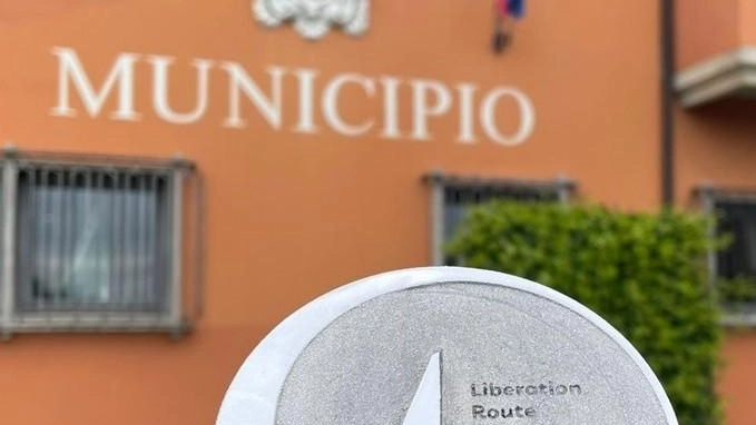 La stele della ’memoria europea’ ricorda l’assalto a Villa Rossi