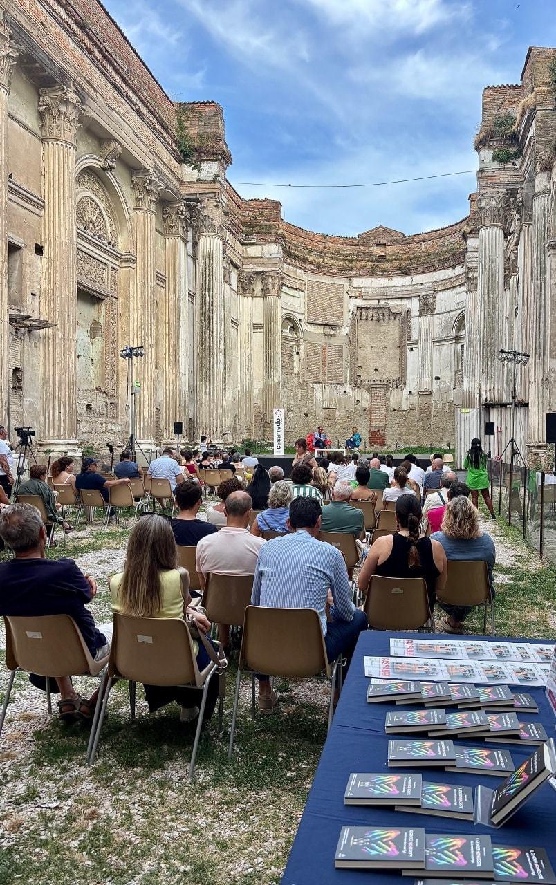 E Arcigay si scaglia contro il libro sul gender: "L’autore è transfobico" E Arcigay si scaglia contro il libro sul gender: "L’autore è transfobico"