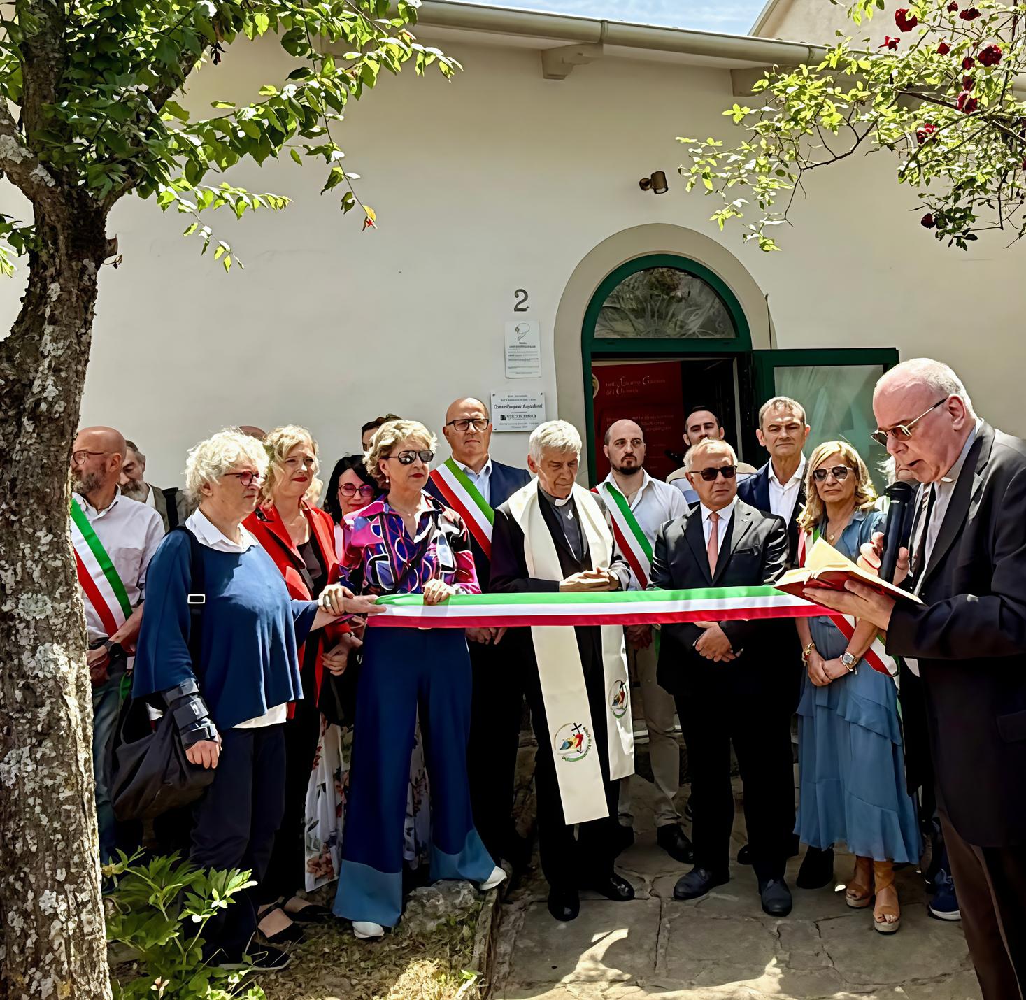 Inaugurata la mostra sul conte Acquaderni alla chiesa di Campeggio Inaugurata la mostra sul conte Acquaderni alla chiesa di Campeggio