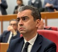 La mozione: "Troppi vetri rotti sulle auto. Serve un fondo comunale per i risarcimenti" La mozione: "Troppi vetri rotti sulle auto. Serve un fondo comunale per i risarcimenti"