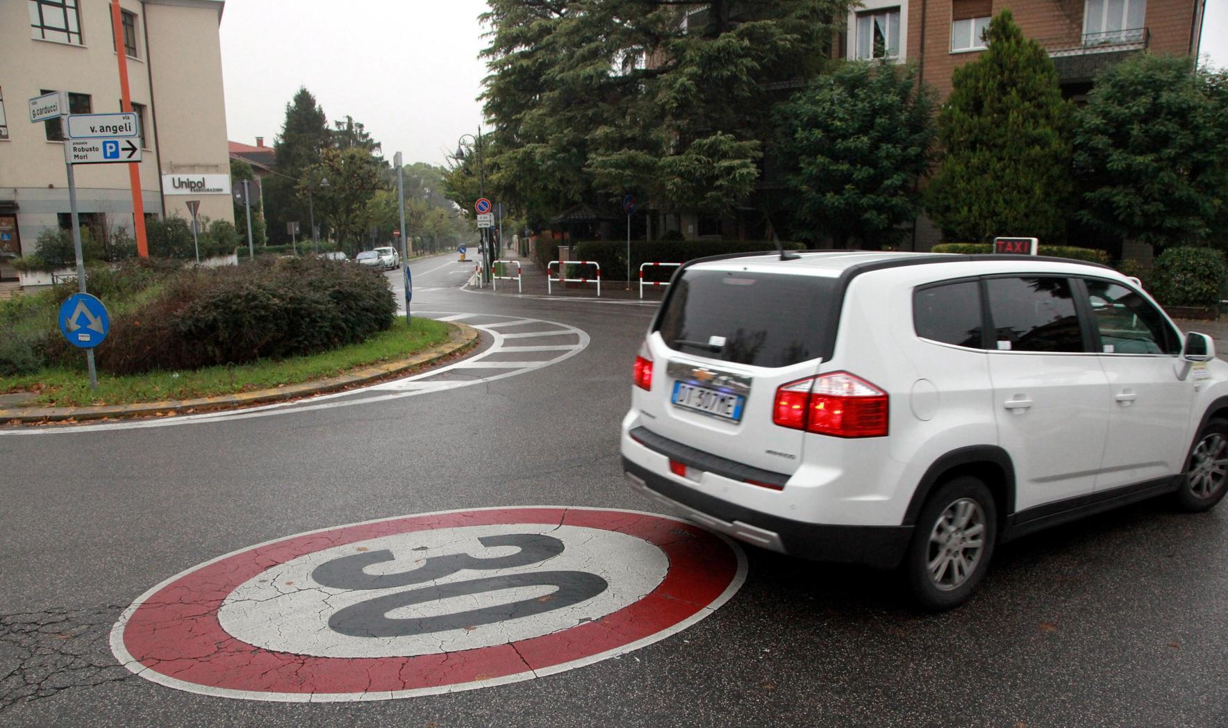 Obiettivo sicurezza sulle strade. Sorpresa, Zone 30 nelle frazioni Obiettivo sicurezza sulle strade. Sorpresa, Zone 30 nelle frazioni
