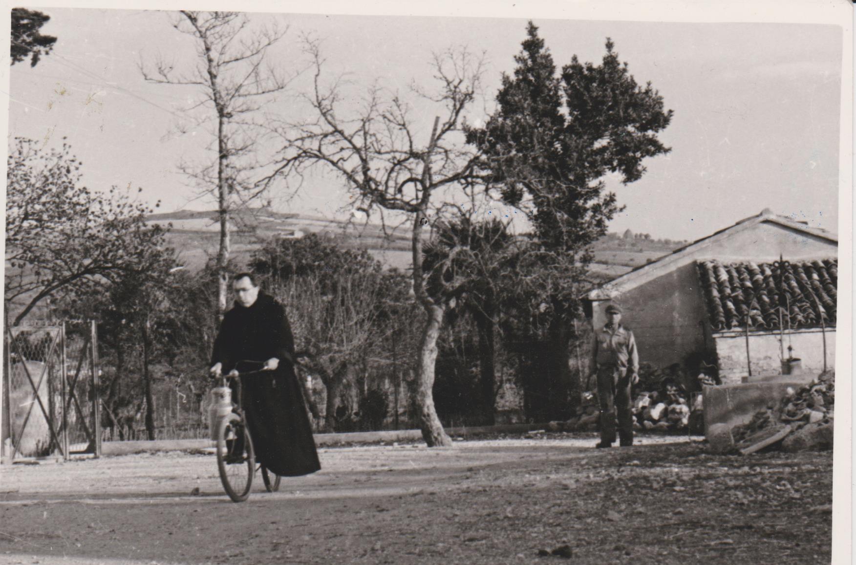  tra gli archivi di padre guido ecco storie e volti di una comunità