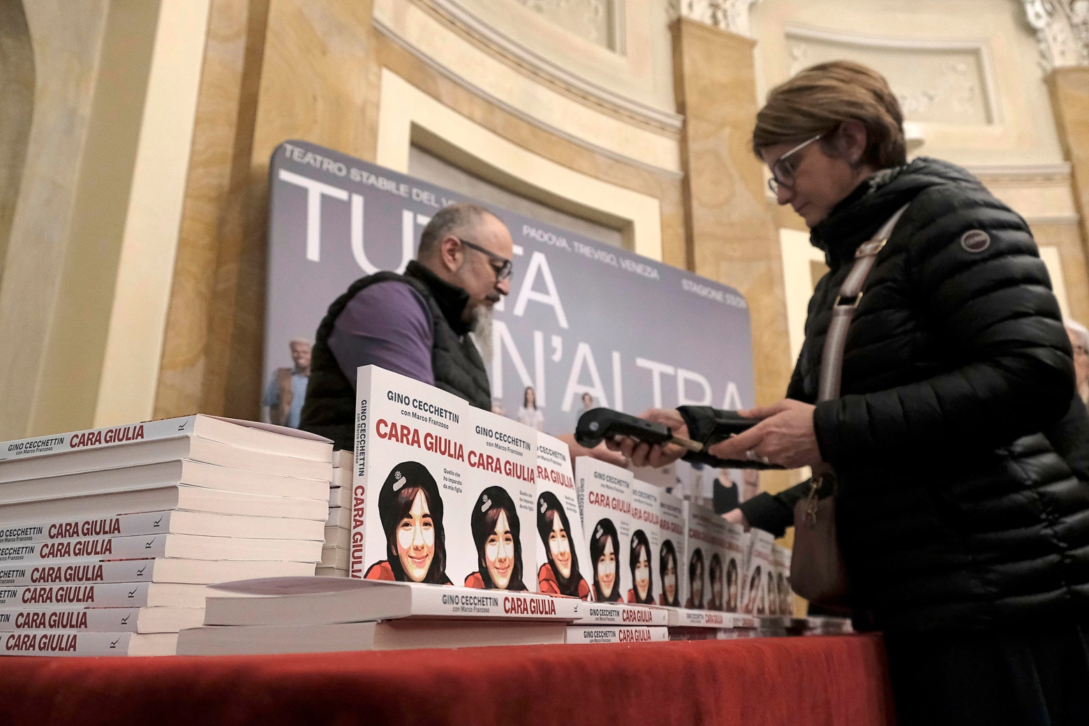 Femminicidio Giulia Cecchettin, il padre Gino presenta libro ''Cara Giulia'