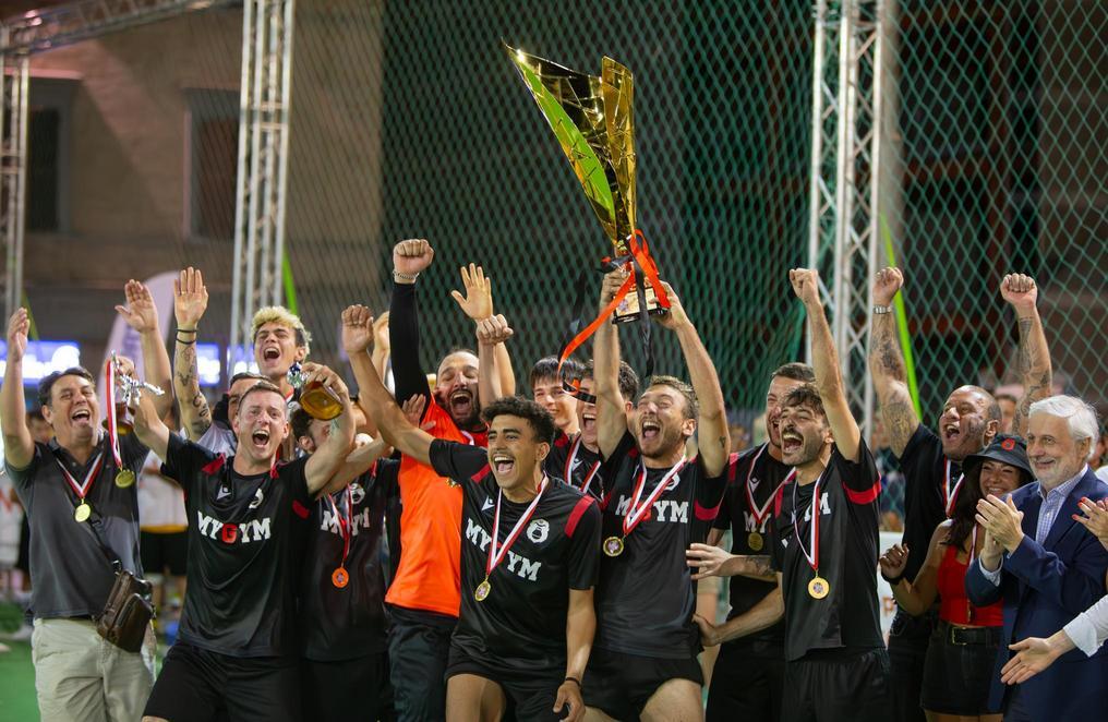 Inizia il Città di Ancona Trofeo Fumo di Moka: sfida tra otto squadre in piazza Pertini Inizia il Città di Ancona Trofeo Fumo di Moka: sfida tra otto squadre in piazza Pertini