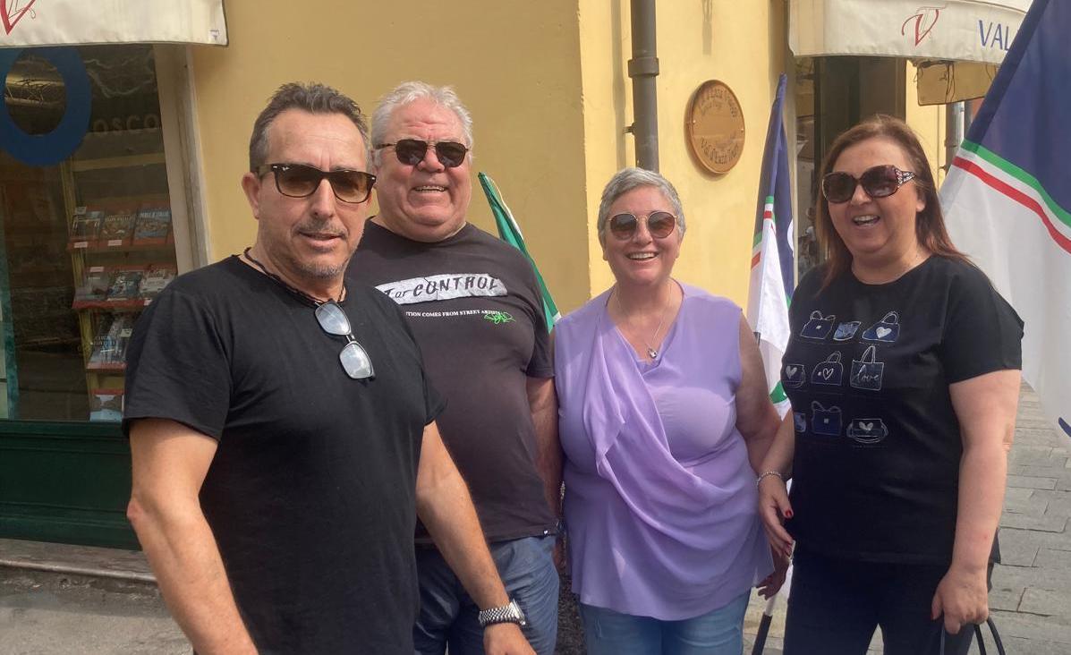 fratelli d8217italia in piazza contro i rincari dei ticket farmaceutici