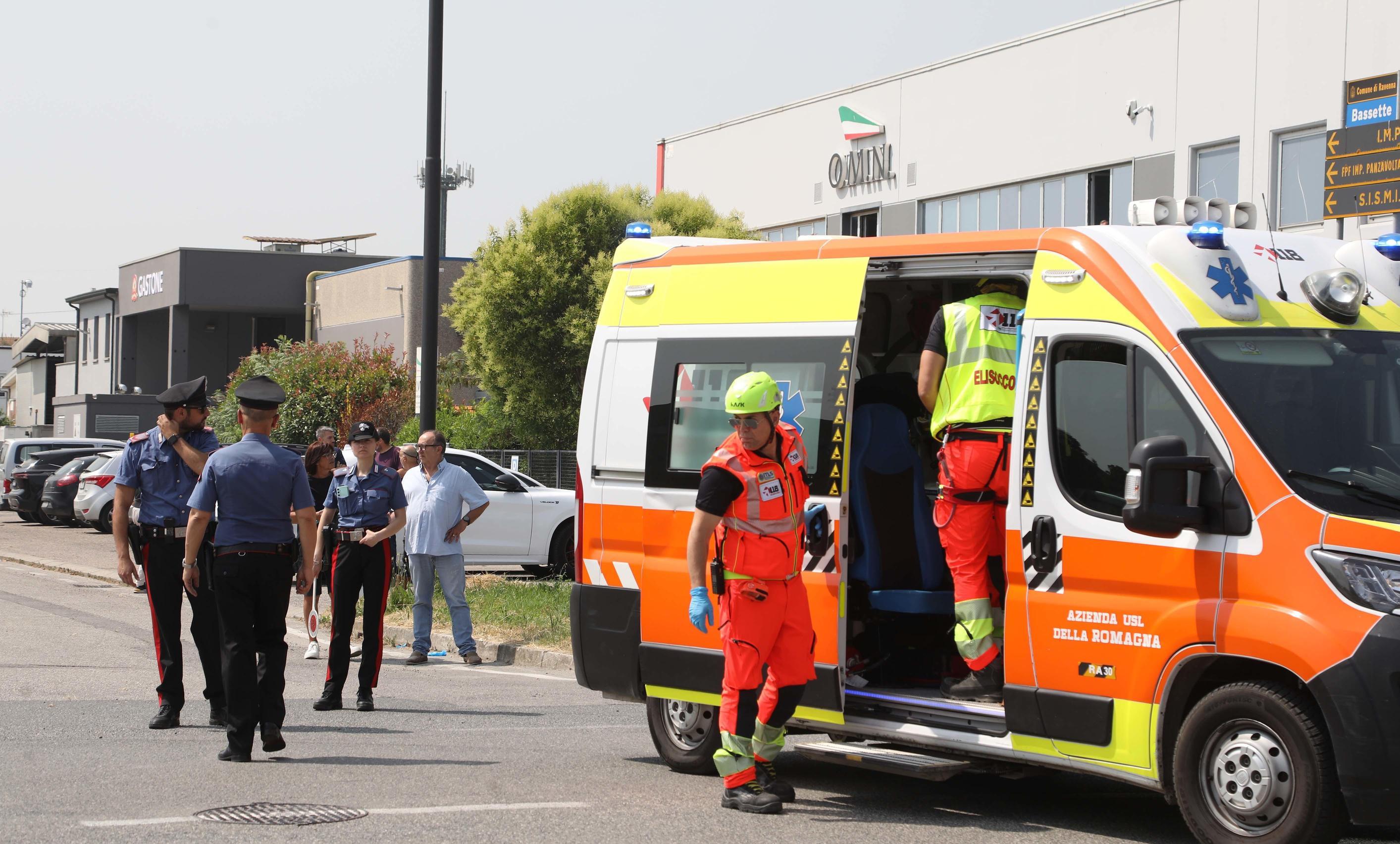 operaio colpito da muletto sindacati in piazza
