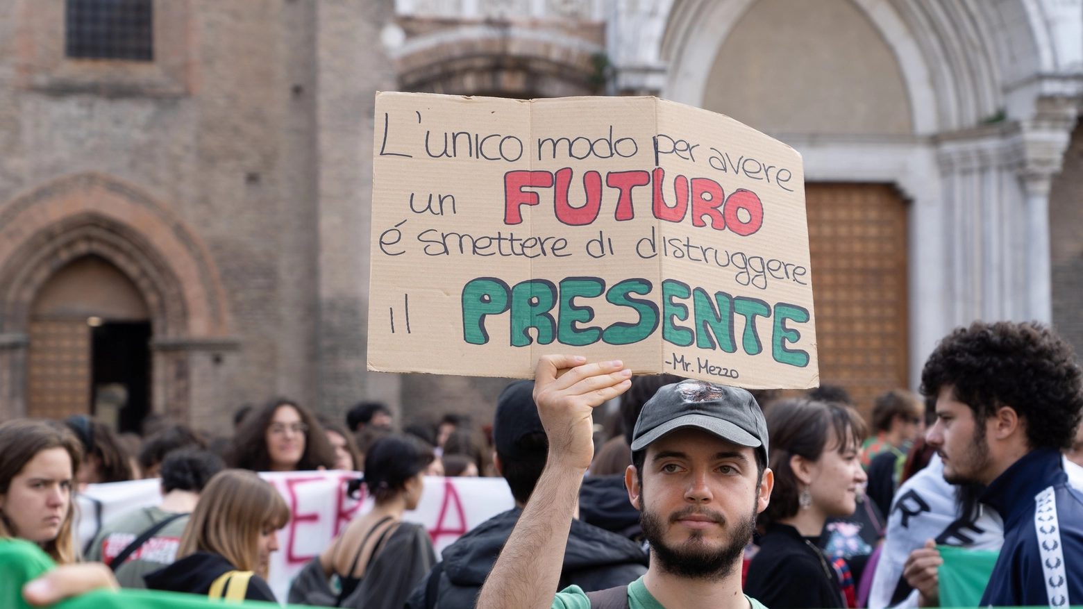 Fridays for future, manifestazione venerdì 19 aprile a Bologna al parco Don Bosco (foto d'archivio)