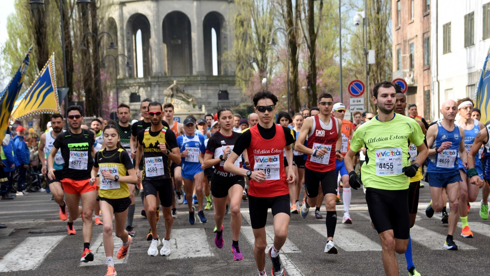 La 40esima edizione di Vivicittà a Ferrara celebra sport e promozione sociale con corsa, camminata e villaggio associazioni. Manifestazione nazionale con novità e attenzione all'ambiente.