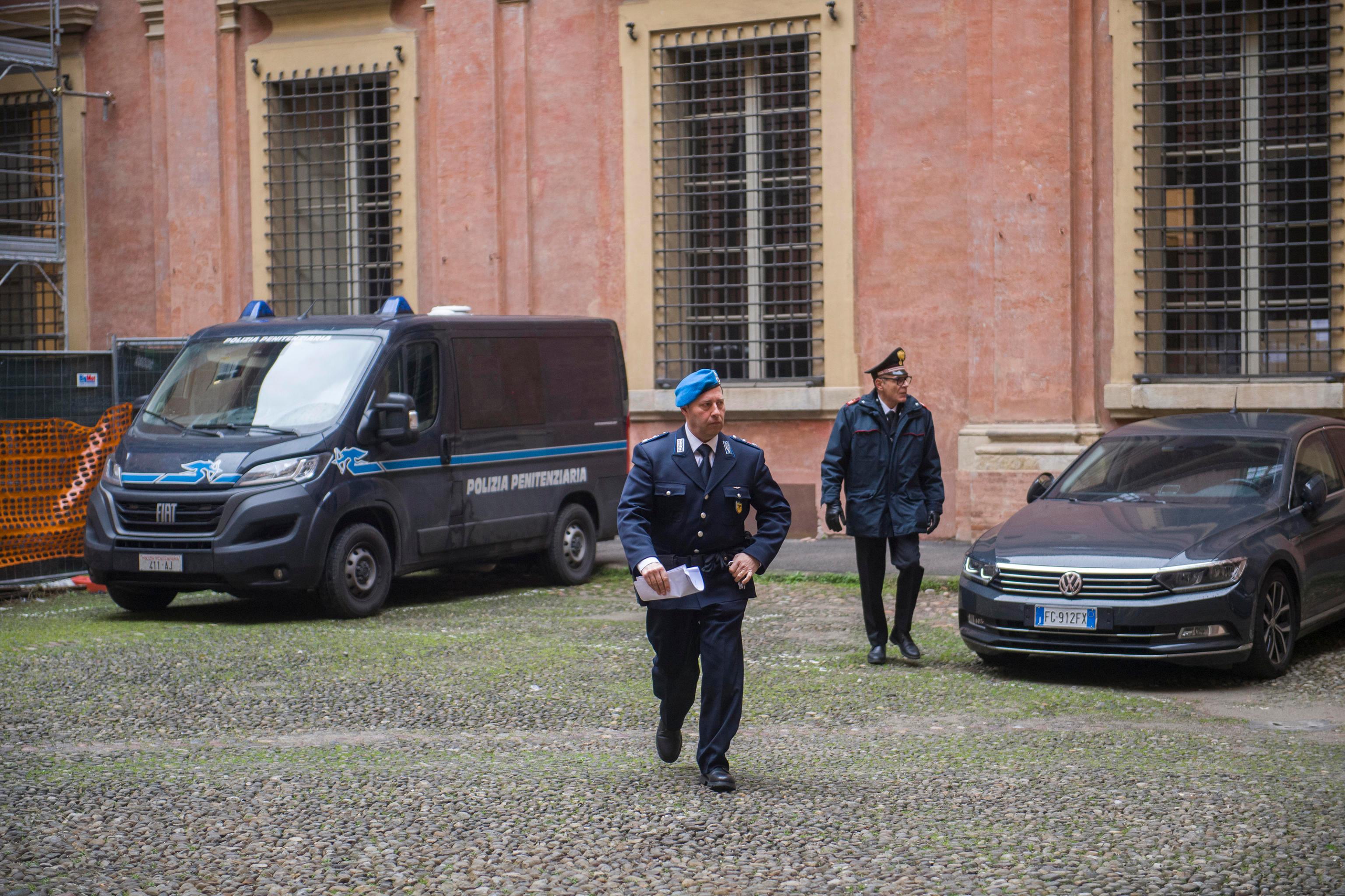 Abusi sul figlio, il caso approda in Appello. I giudici: “Risentire il ragazzo” Abusi sul figlio, il caso approda in Appello. I giudici: “Risentire il ragazzo”