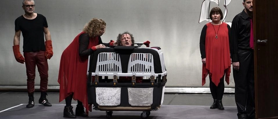 Doppia intervista ad Antonio Rezza e Flavia Mastrella in scena questa sera al teatro La Fenice di Senigallia