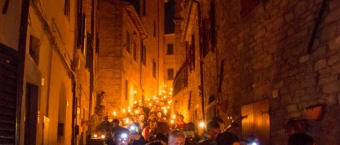 Questa sera a Portico di Romagna si svolgerà la tradizionale processione del Venerdì Santo con personaggi in costume, letture evangeliche e musica, organizzata dalla parrocchia locale.