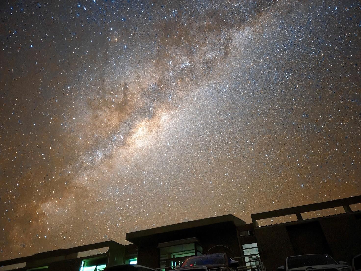 super telescopio le prime foto dello spazio senza segreti con gli studi di unibo
