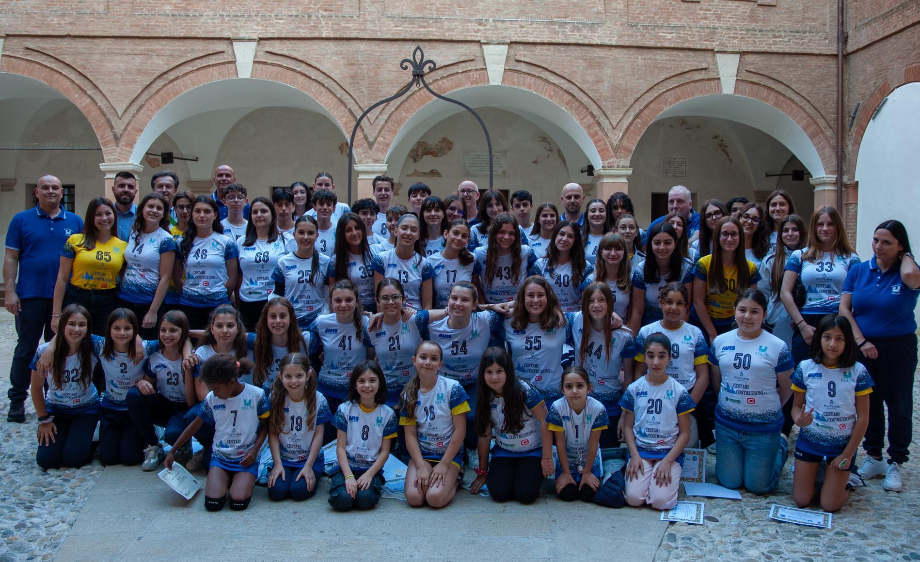 festa degli atleti della pallavolo under 14 sul tetto provinciale