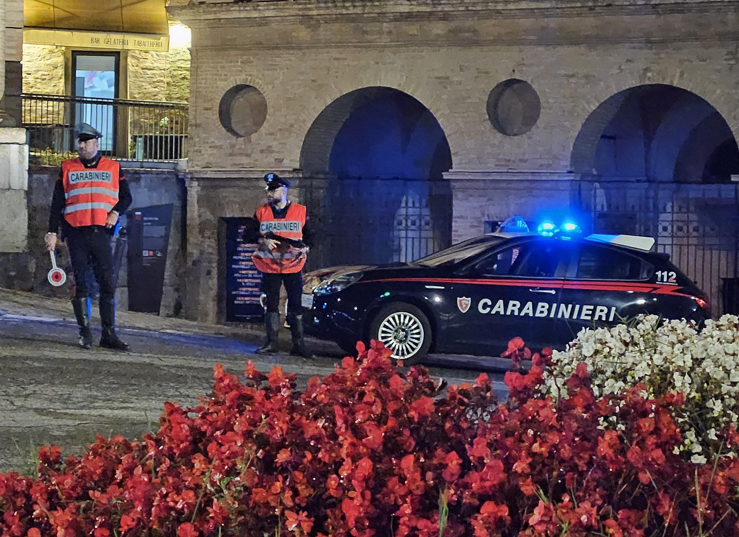Ruba alcolici da Ilrestodelcarlino.it Ruba alcolici al supermercato i commessi lo bloccano arrestato un 62enne