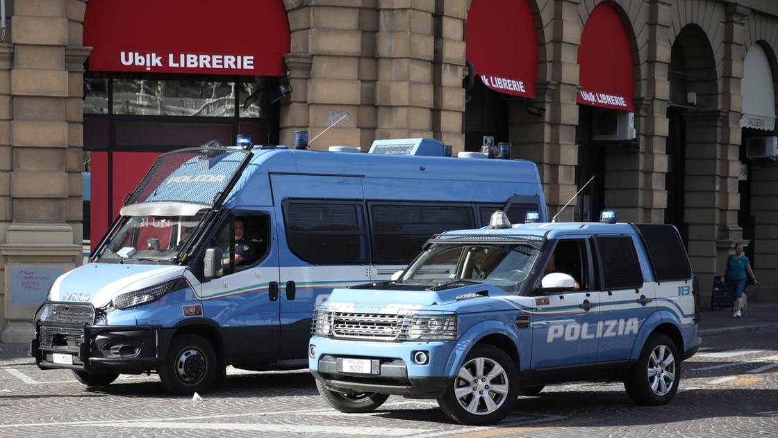 Bologna, aveva con sé 38 involucri di cocaina ed eroina: arrestato 30enne