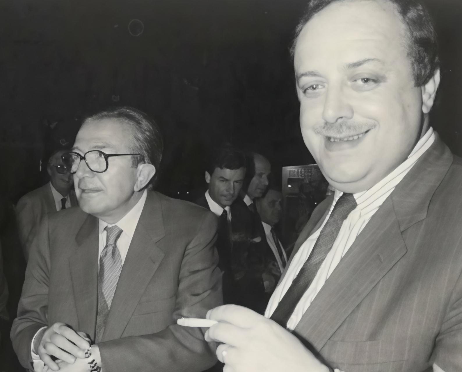Politica in lutto per Barbieri: "Mente fervida e brillante. Se ne va un pezzo di storia" Politica in lutto per Barbieri: "Mente fervida e brillante. Se ne va un pezzo di storia"