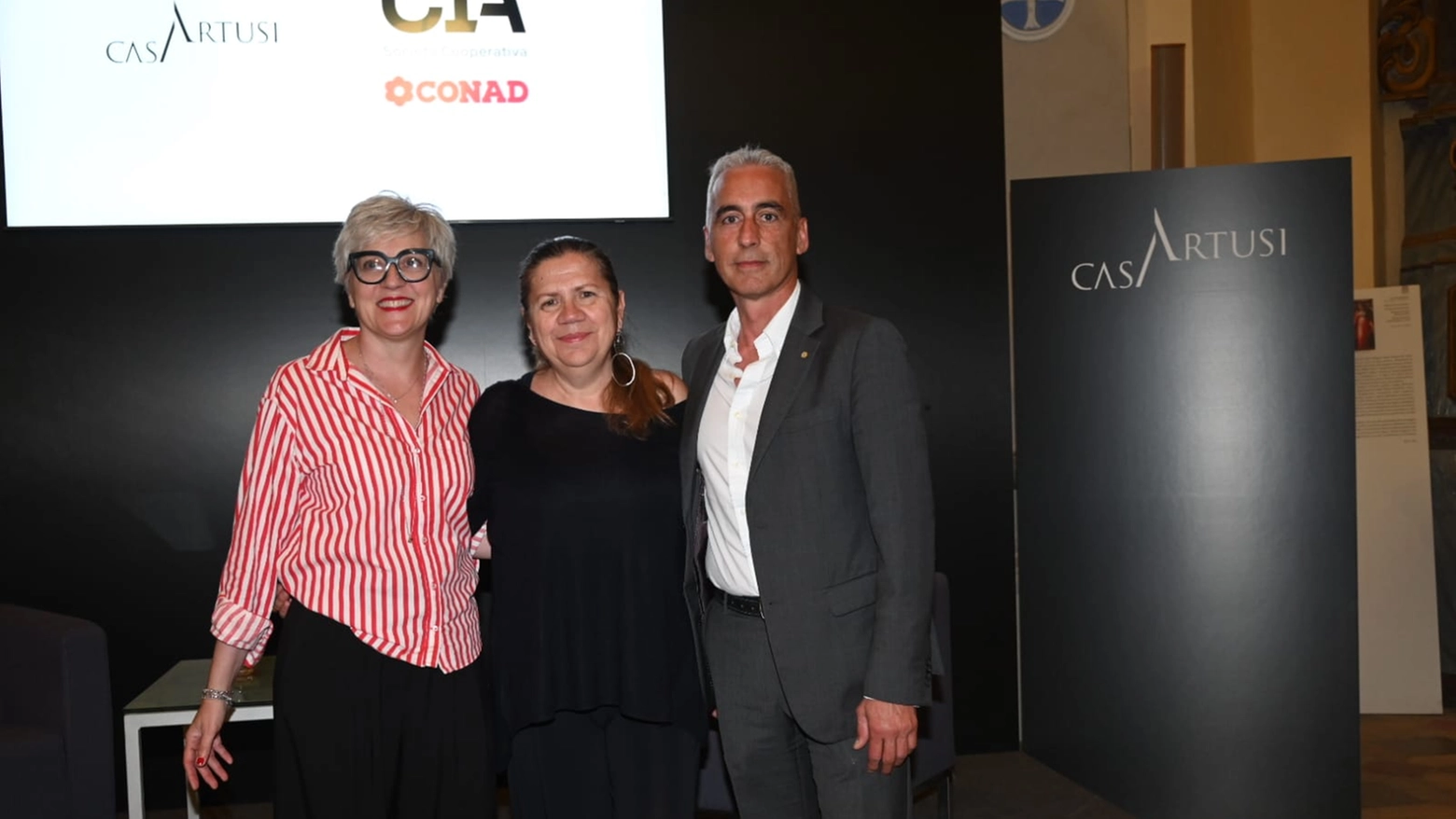 Da sinistra: Chiara Galbiati, presidente di Casa Artusi, Monica Fantini, presidente di SmArt, e Marco Gardini, responsabile marketing e comunicazione di Cia Conad