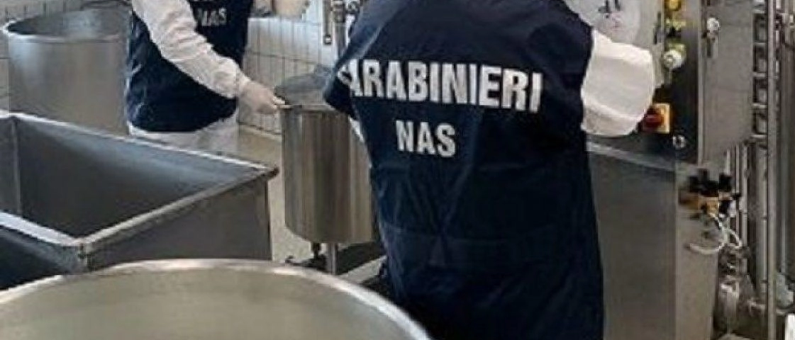 Operazione dei carabinieri Nas di Ancona nell’azienda Fattorie Marchigiane di Colli al Metauro, controllata del gruppo Tre Valli. Dieci indagati. Si procede per adulterazione e sofisticazione.