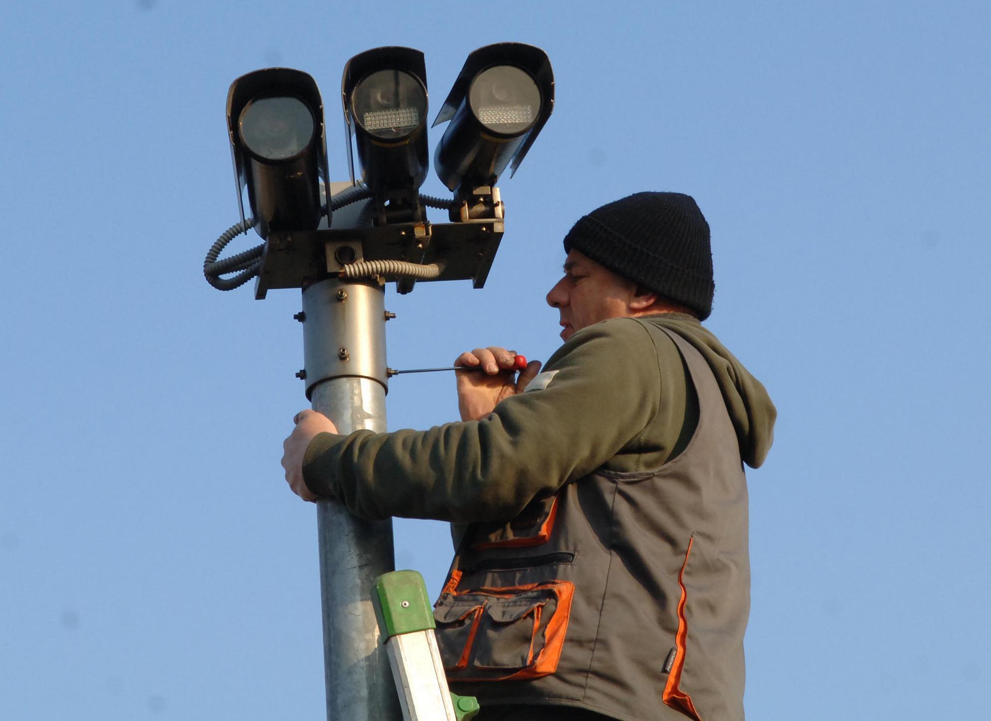 Telecamere e targa system. In arrivo nuovi occhi elettronici Telecamere e targa system. In arrivo nuovi occhi elettronici