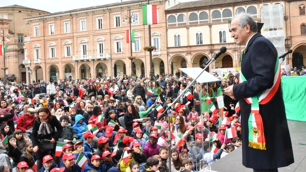 Il sindaco Zattini ha ricordato il sacrificio di quanti hanno lottato per uscire dall’oppressione della dittatura