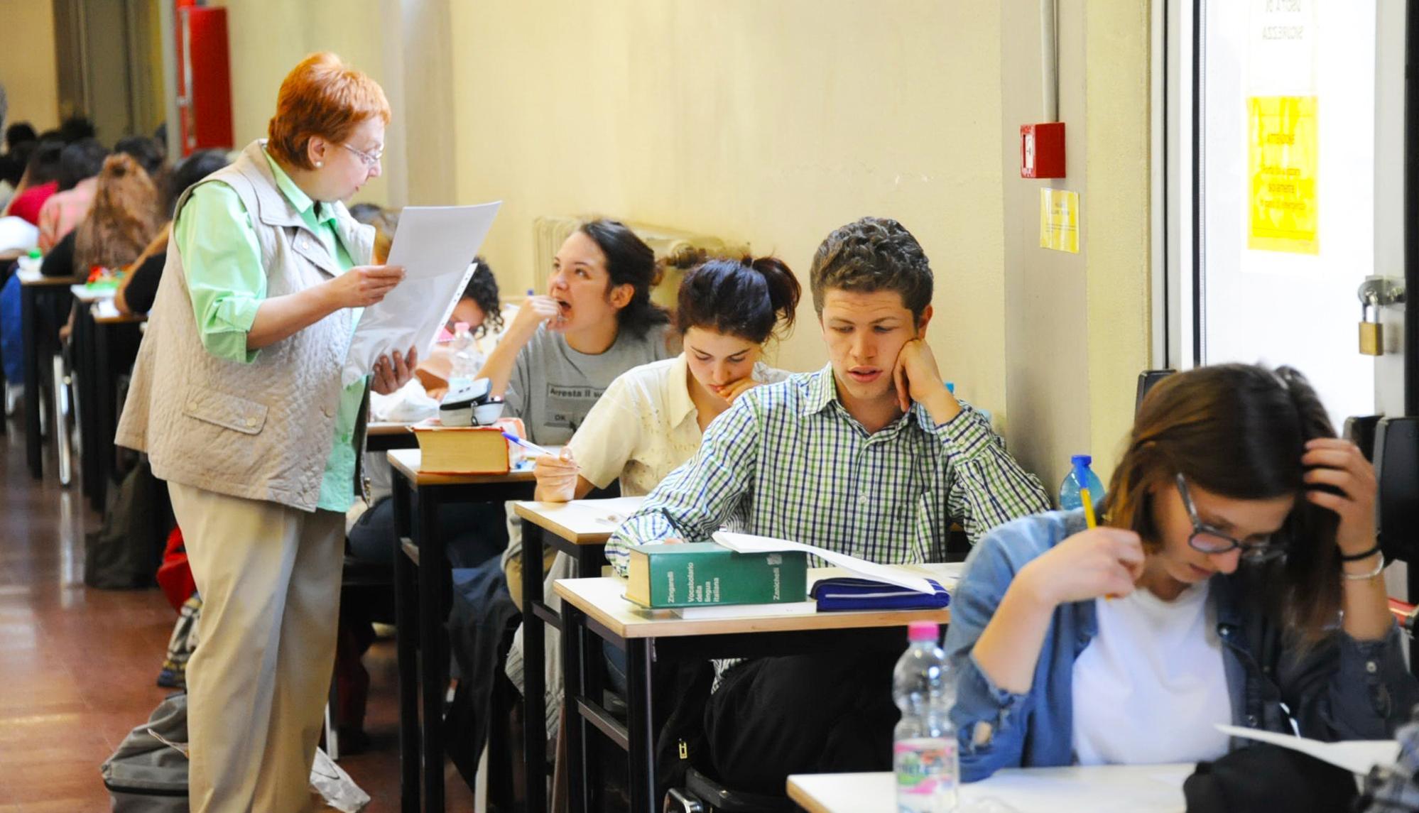 Notti insonni e ripassi. Maturità, ci siamo: oggi la prima prova Notti insonni e ripassi. Maturità, ci siamo: oggi la prima prova