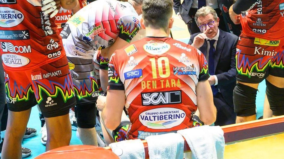 L'Acea Rugby Perugia perde a Messina ma porta a casa due punti preziosi. La sconfitta non pesa troppo grazie alla contemporanea caduta del Benevento. Il coach Poloni guarda avanti alla prossima sfida contro Colleferro.