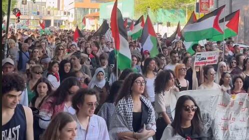 Giovani palestinesi in corteo a Bologna: in mille contro Israele